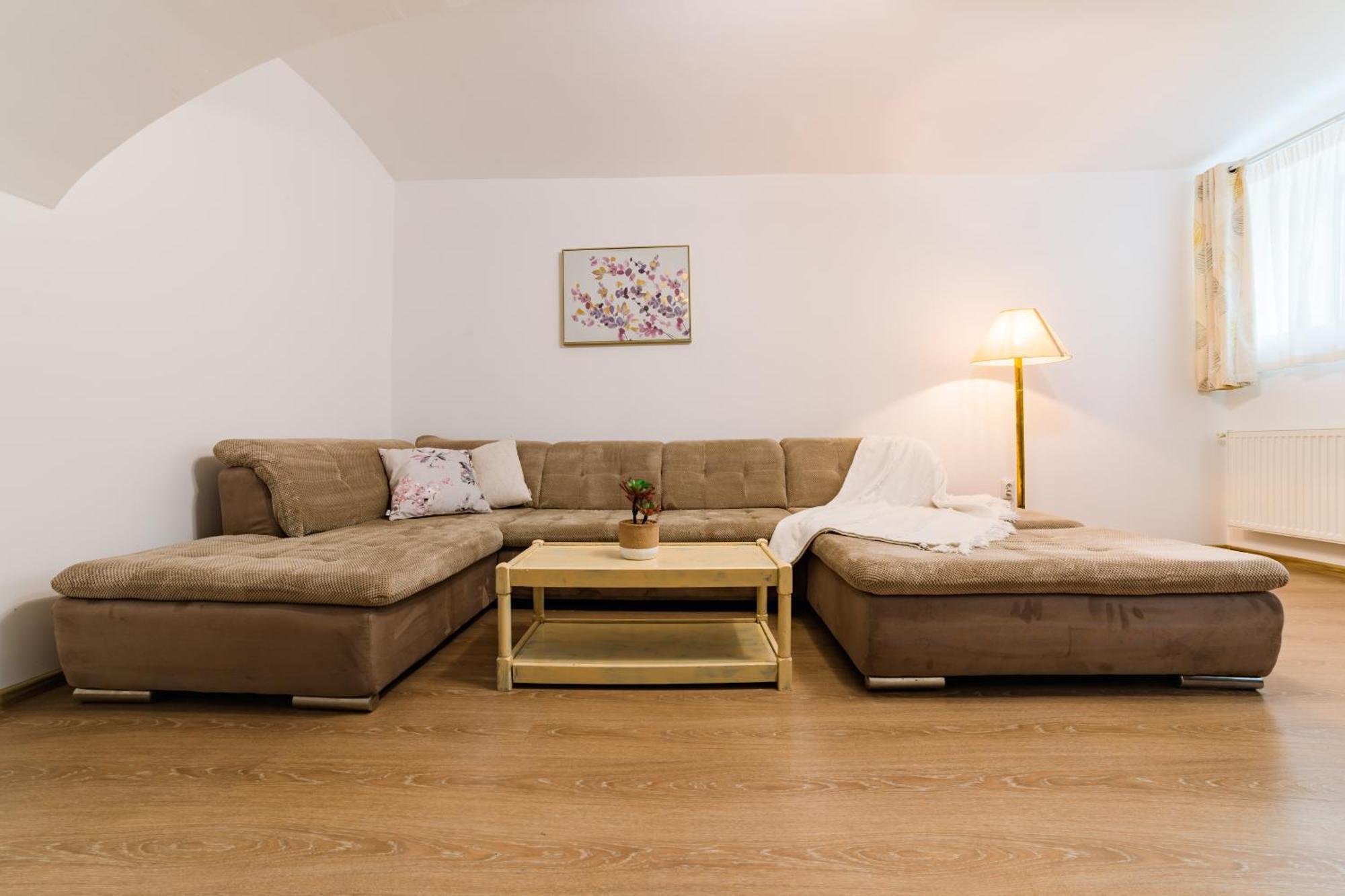Sabin Apartments Private Parking Braşov Esterno foto